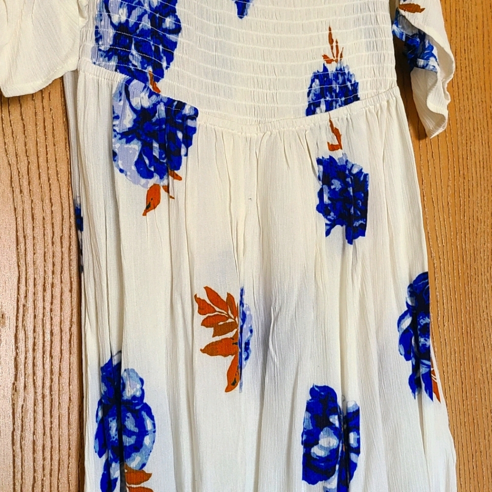 NWT Xhilaration white floral dress